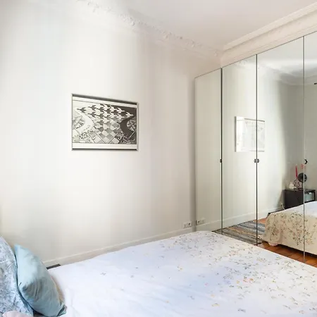 Apartment Opulent 1bd Near Eiffel Tower Grenelle Paris