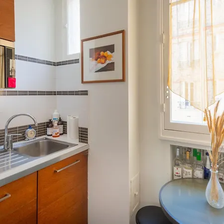Opulent 1bd Near Eiffel Tower Grenelle Apartment